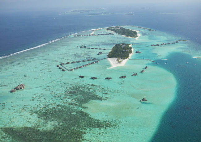 вид отеля на Soneva Gili Private Island Maldives